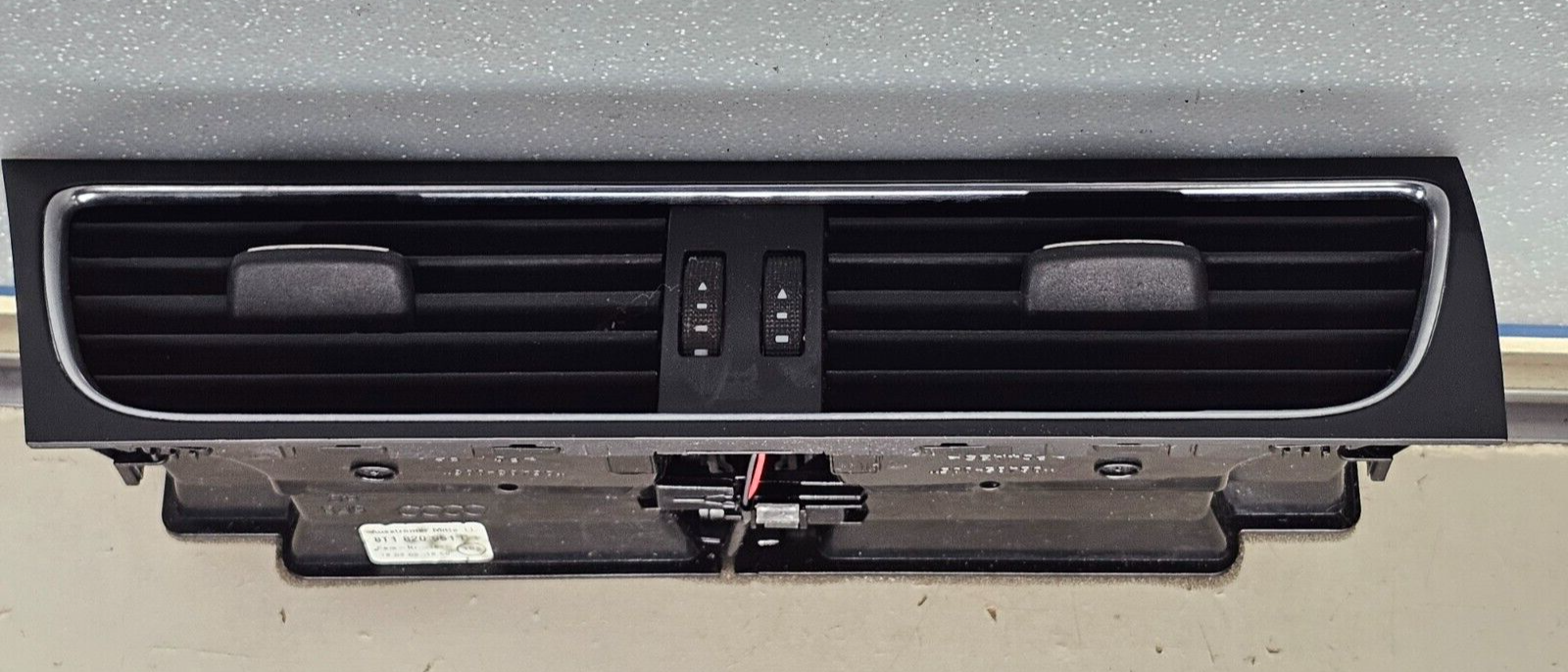 09-12 Audi A4 S4 A5 Center Dash AC Air Vent Heater Conditioner Instrument Black