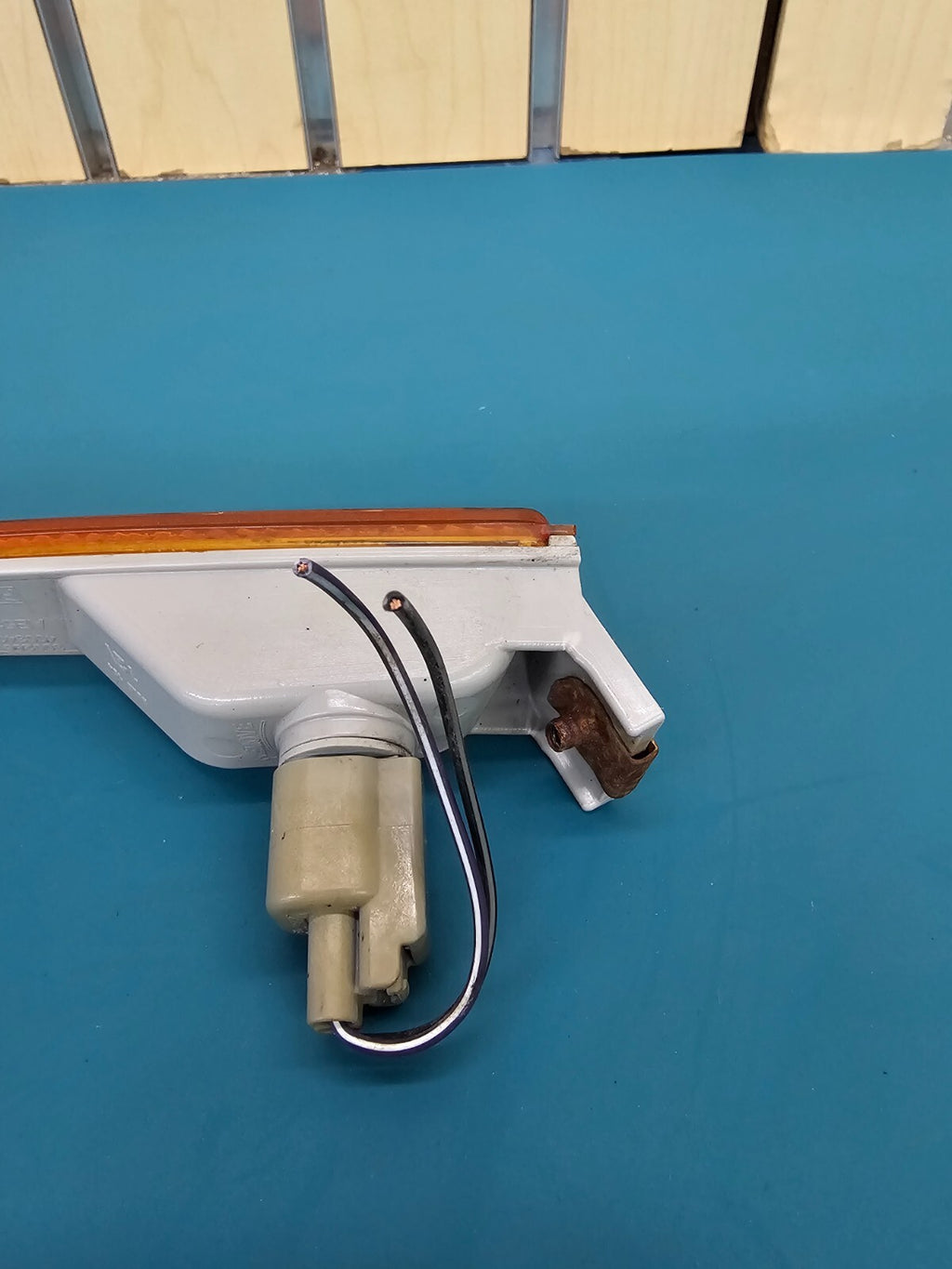 2010-2012 FORD FUSION SIDE MARKER LIGHT ASSEMBLY RH RIGHT PASSENGER OEM