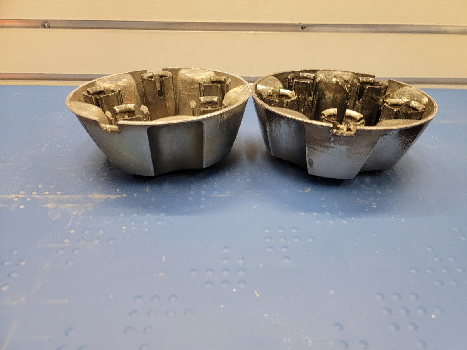 🔥1997-2001 Ford Ranger Explorer wheel center caps set
