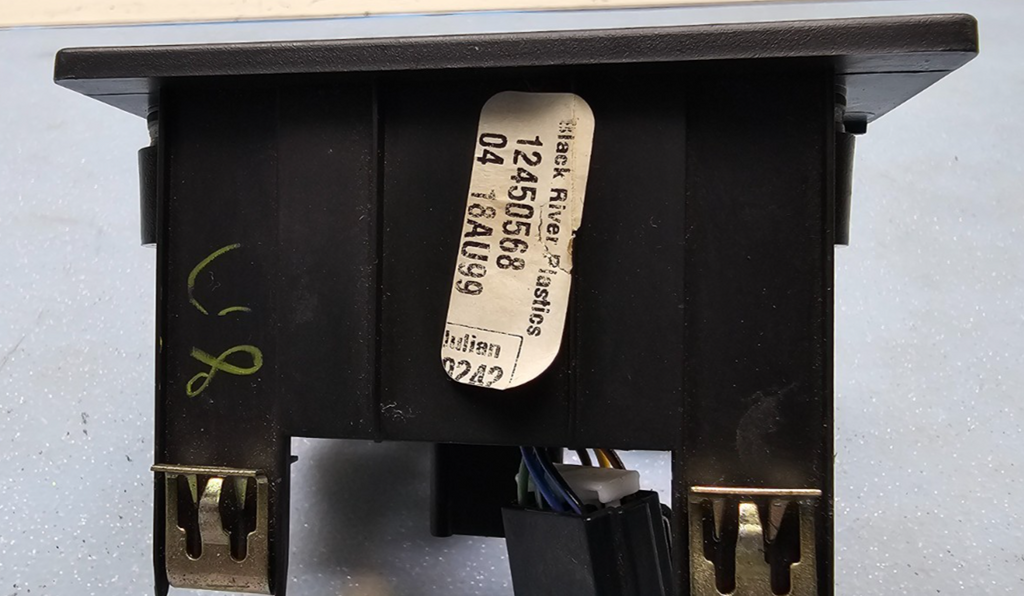 🔥2001-2003 GMC Yukon Denali OnStar Multi‑Function Dash Switch Panel OEM