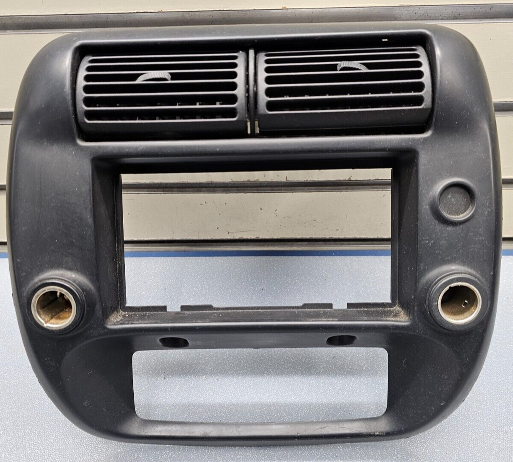 95-10 Ranger Explorer Center Dash Radio Stereo Display Bezel Trim Panel BLACK B2