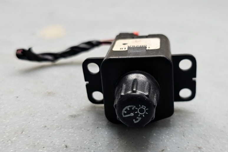 🔥04-08 GRAND PRIX DASH INSTRUMENT PANEL DIMMER LIGHT SWITCH CONTROL BLACK