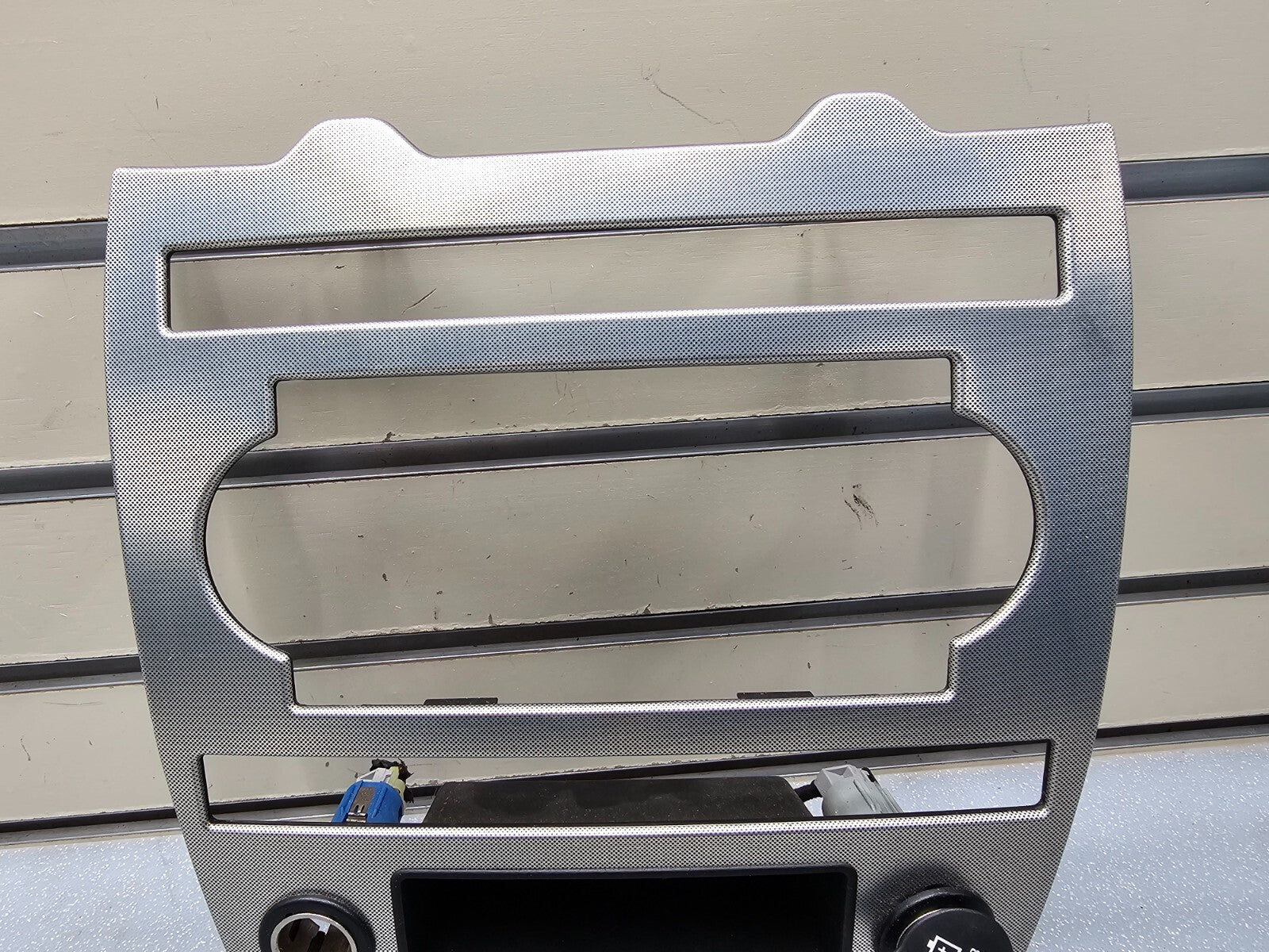 🔥05-07 JEEP GRAND CHEROKEE DASH PANEL RADIO SURROUND TRIM BEZEL Silver OEM B70
