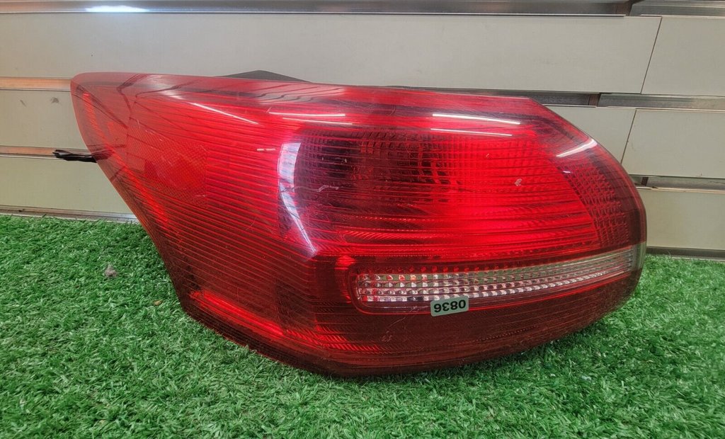 🔥15-18 Ford Focus Sedan Outer Tail Light Left Driver LH Assembly Chrome OEM