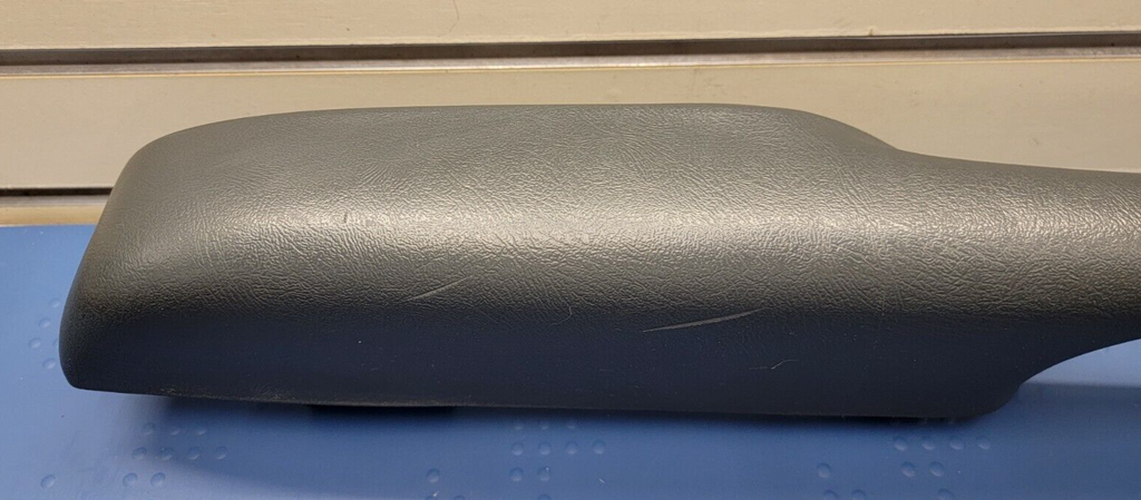 99-02 Chevrolet GMC Silverado Tahoe Front Right Door Armrest Handle graphite H1