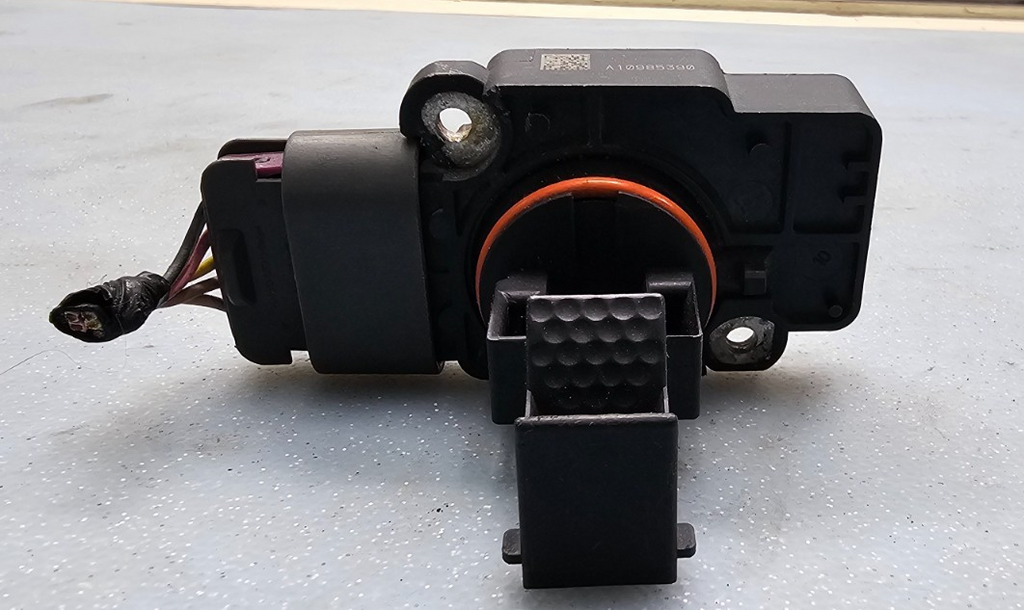 🔥09-15  Avalanche Escalade Silverado CTS Air Mass Airflow Sensor Assembly BLACK