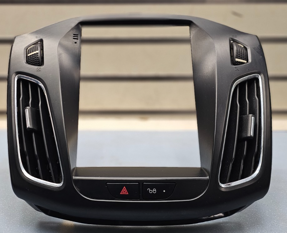 🔥12-14 FORD FOCUS CENTER DASH RADIO DISPLAY PANEL SURROUND BEZEL TRIM BLACK OEM