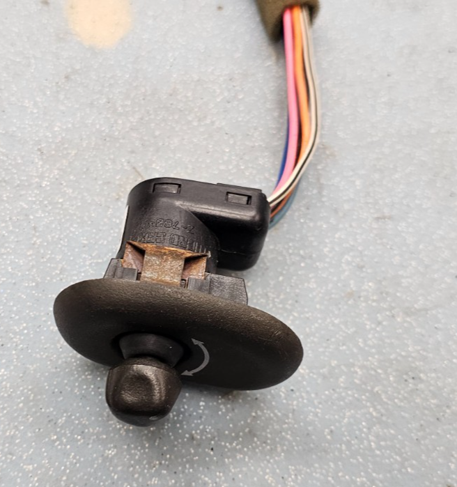 🔥02-09 TRAILBLAZER ENVOY A LEFT DRIVER POWER MIRROR DOOR CONTROL SWITCH BLACK