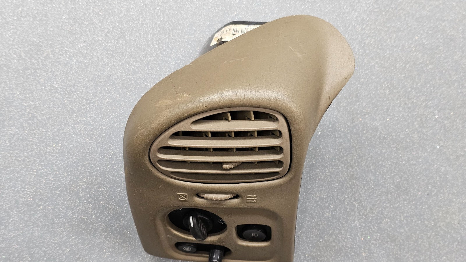 04-07 Buick Rainier Dash Left Driver Headlight Switch Air Vent Heater Panel Tan