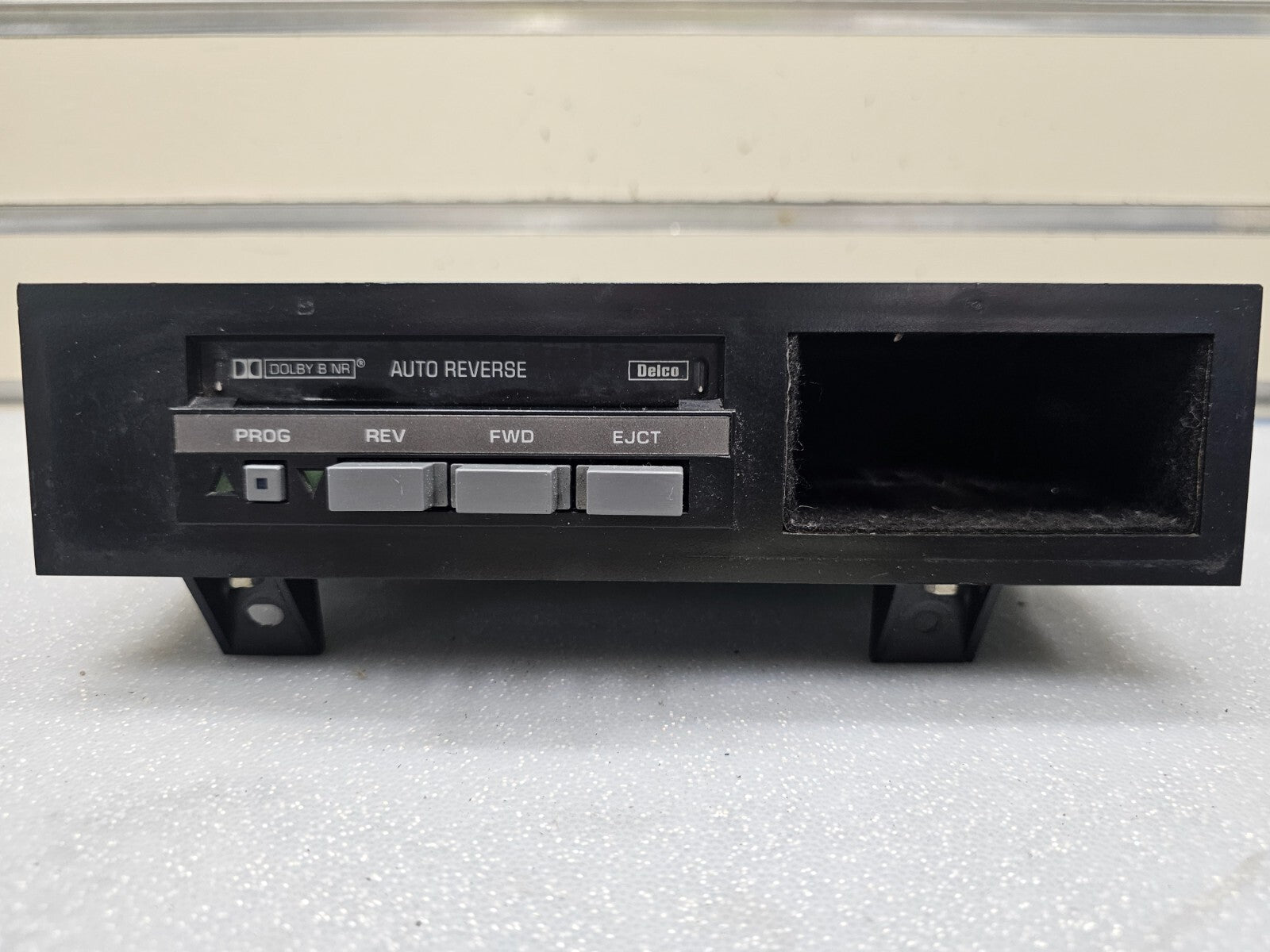 🔥88-94 Chevy Silverado Suburban CK AM FM Radio Audio Stereo Cassette Player OEM