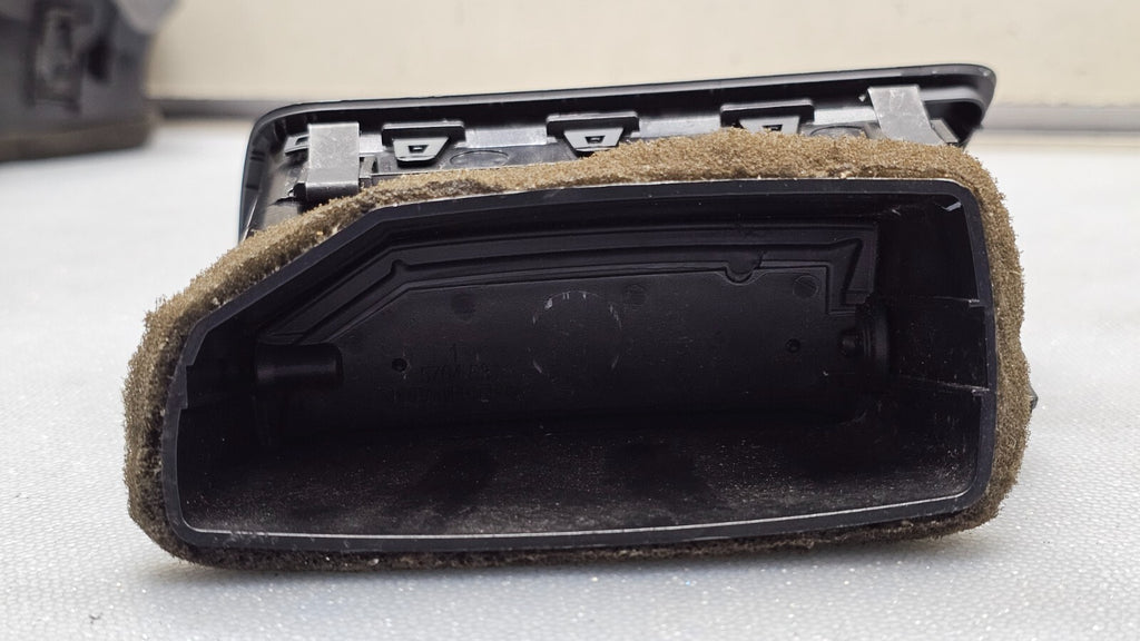 🔥08-12 VW CC Passat Dash Right Passenger Air A/C AC Vent Heater Panel Black