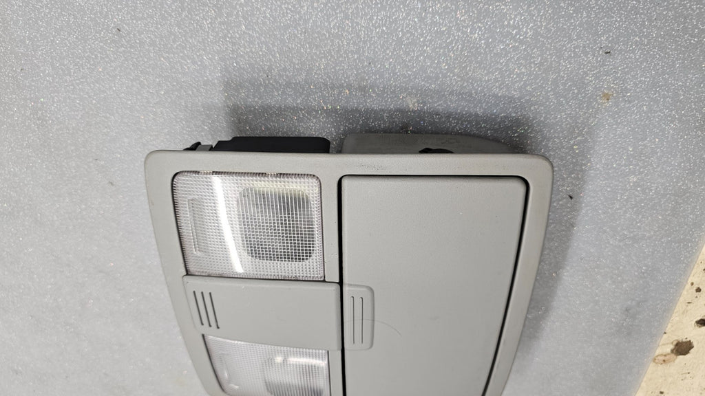 🔥04-10 Toyota Sienna Overhead Console Dome Map Light Storage Assembly LT GRAY