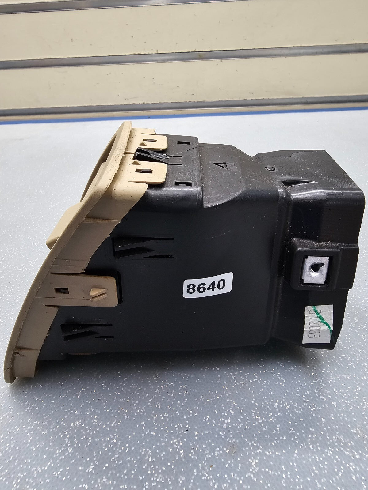 🔥07-09 Suzuki XL7 Right Dash AC Heater Air Vent Filter Conditioning Tan OEM