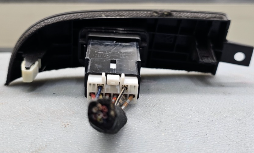 🔥06-08 Hyundai Sonata Hazard Hread Light Lamp Control Switch Bezel dk Gray OEM