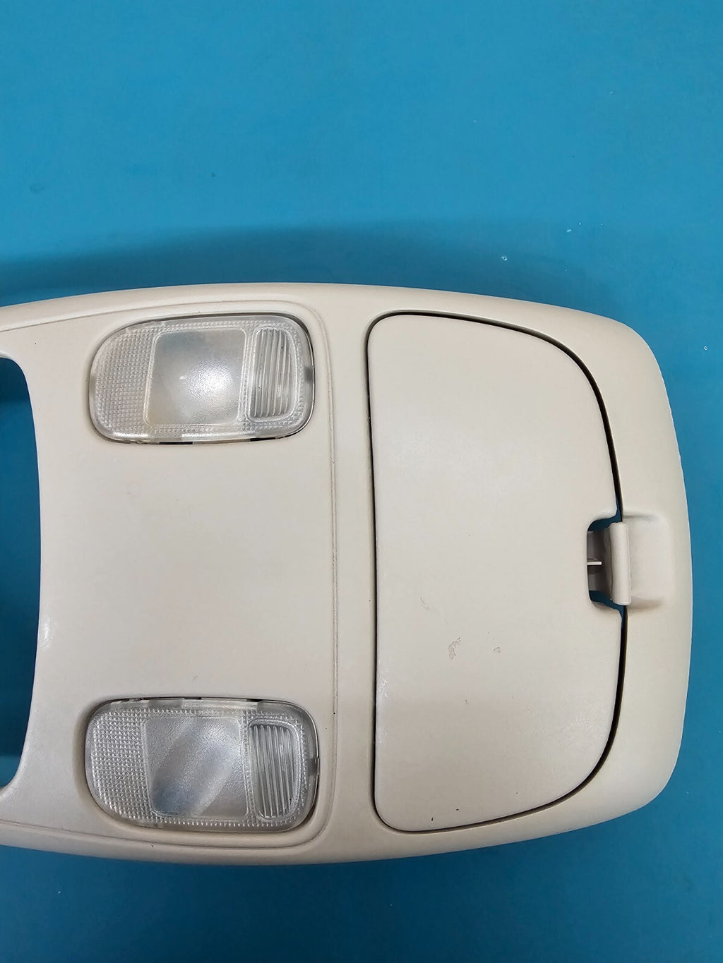 02-05 Dodge RAM Overhead Console DOME Light Roof Storage Compartment LT GRAY 05