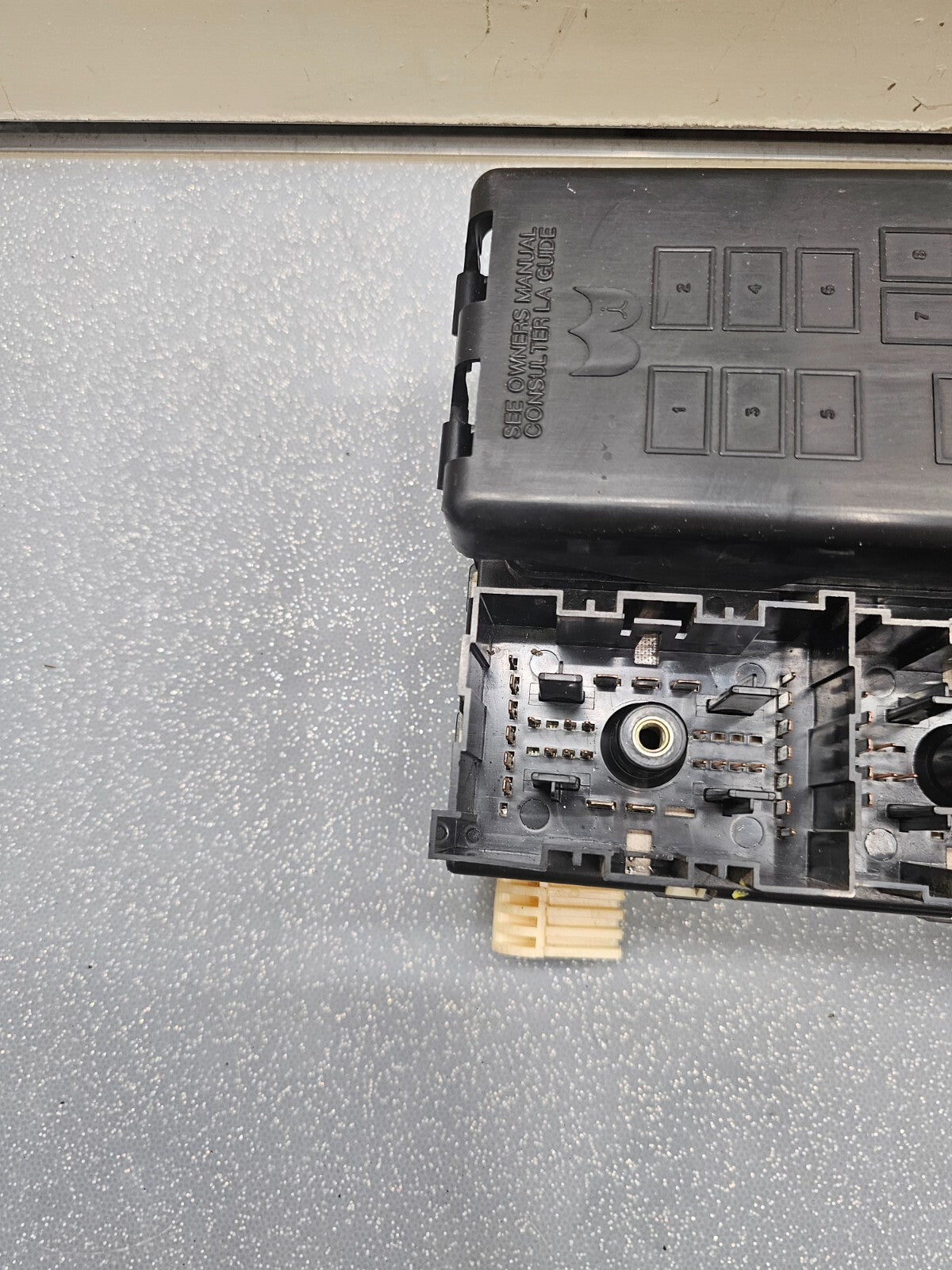 04-05 FORD TAURUS MERCURY SABLE FUSE BOX BCM GEM MODULE MULTIFUNCTION RELAY OEM
