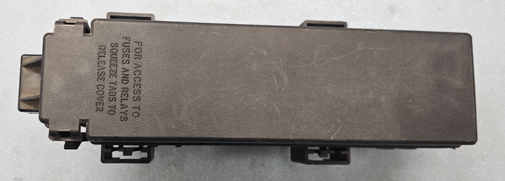 🔥2006 Commander Grand Cherokee 3.7L Engine HOOD FUSE Relay BOX Release Cover