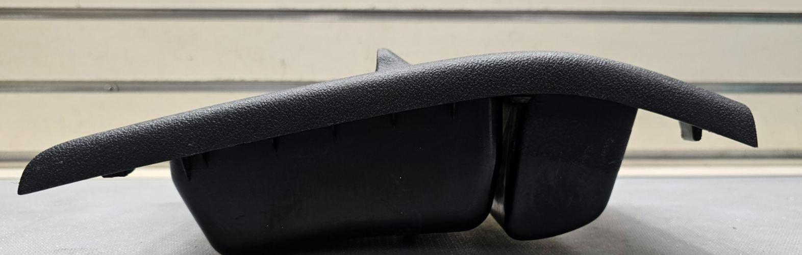 🔥08-12 Chevy Malibu Rear Console Back Seat Cup Drink Holder Black