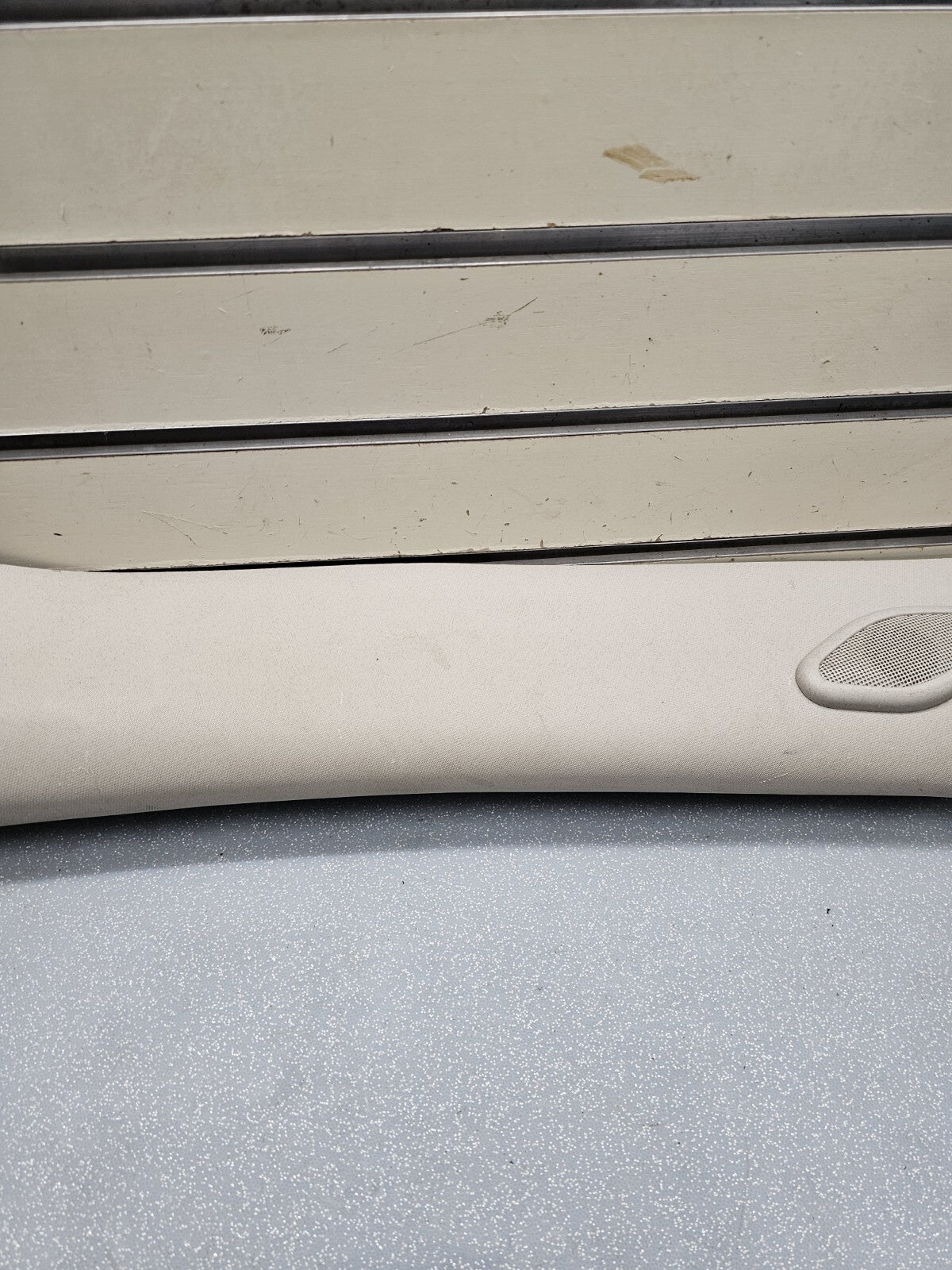 🔥07-13 Silverado Sierra A Pillar Roof Molding LEFT Driver Speak LIGHT GRAY P2