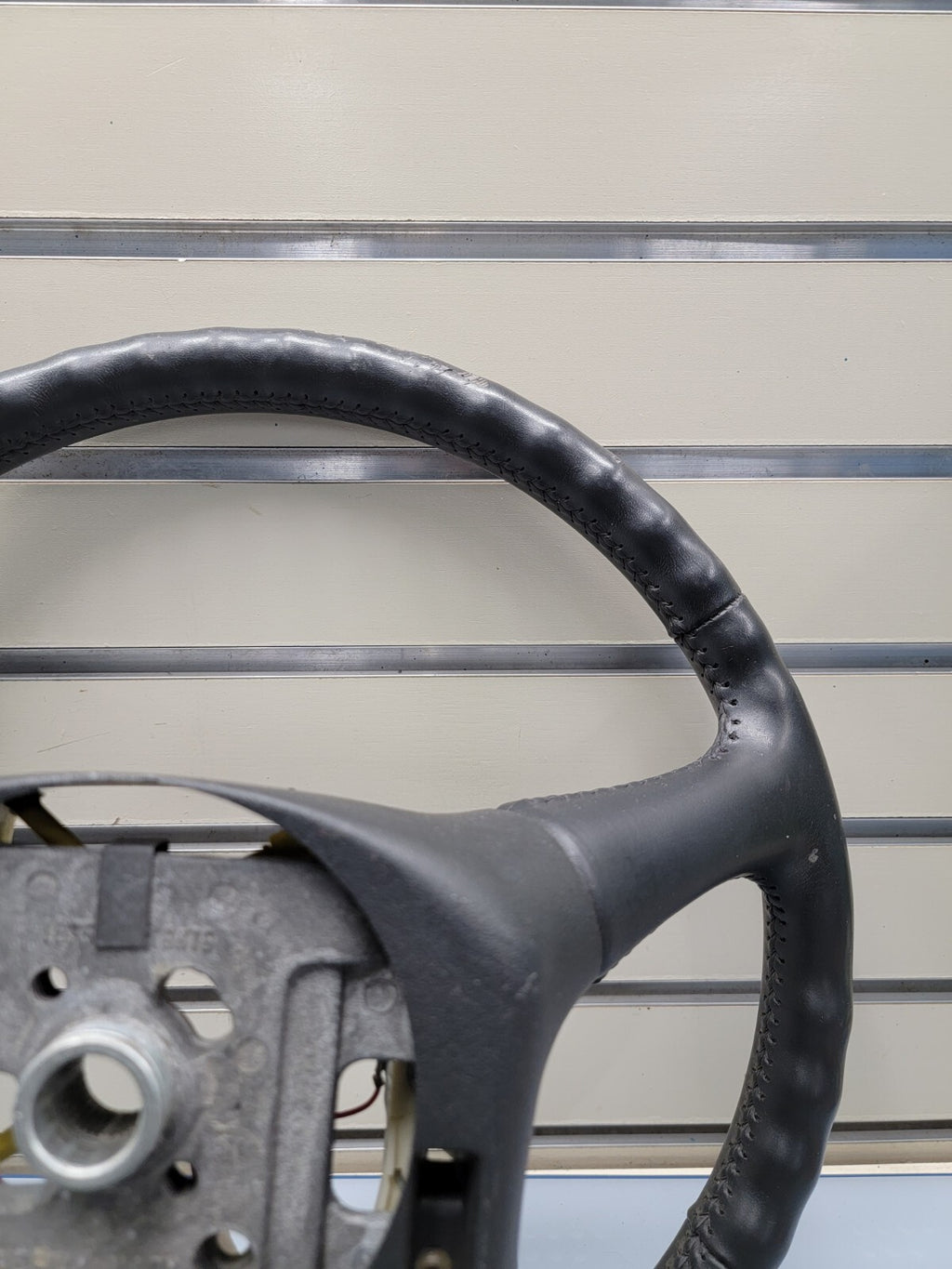 99-02 Chevy Silverado Tahoe Suburban Blazer SONOMA Steering Wheel Leather black