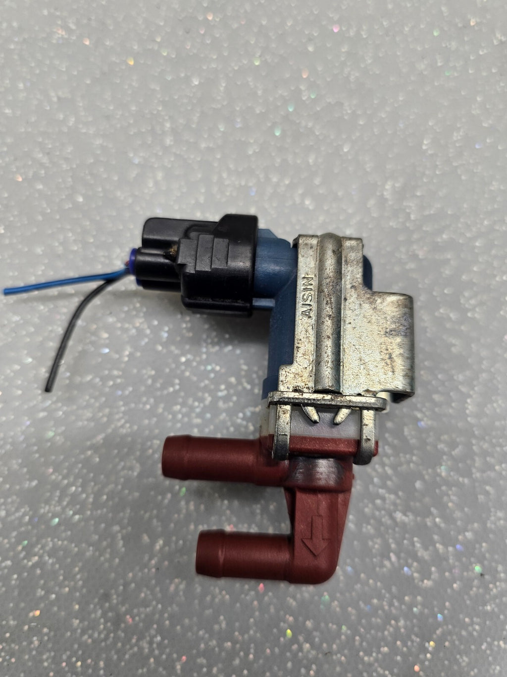 98-02 TOYOTA COROLLA OEM PURGE VACUUM SWITCH VALVE VSV90910-12211/25860-0D010/TC