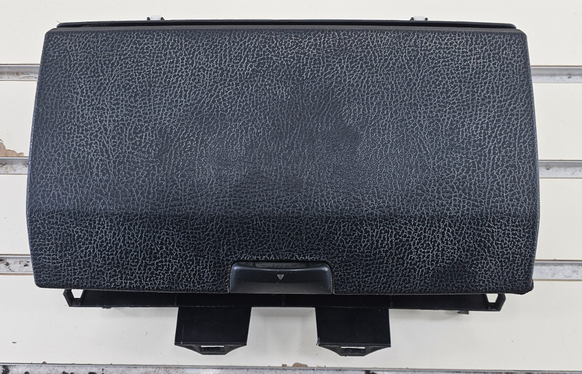 03-08 MAZDA 6 Upper Center Dash Cubby Storage Display Compartment Assembly Black