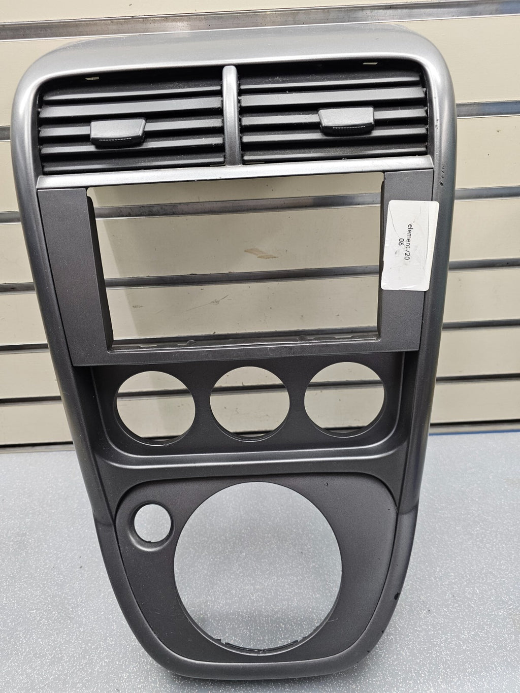 🔥03-06 Element Front Center Dash FM Radio Bezel Trim Panel Climate Silver/Black