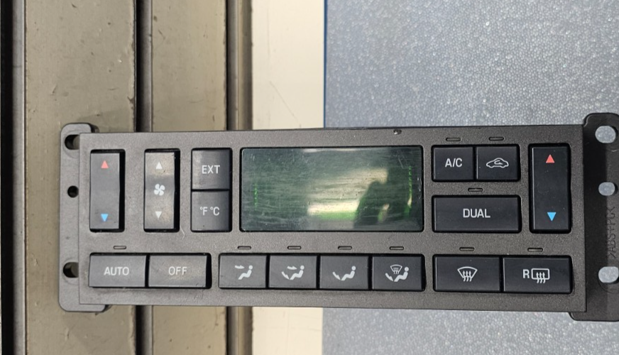 🔥03-06 TOWN CAR Dash AC Heater Climate Control Panel Temperature Conditioning