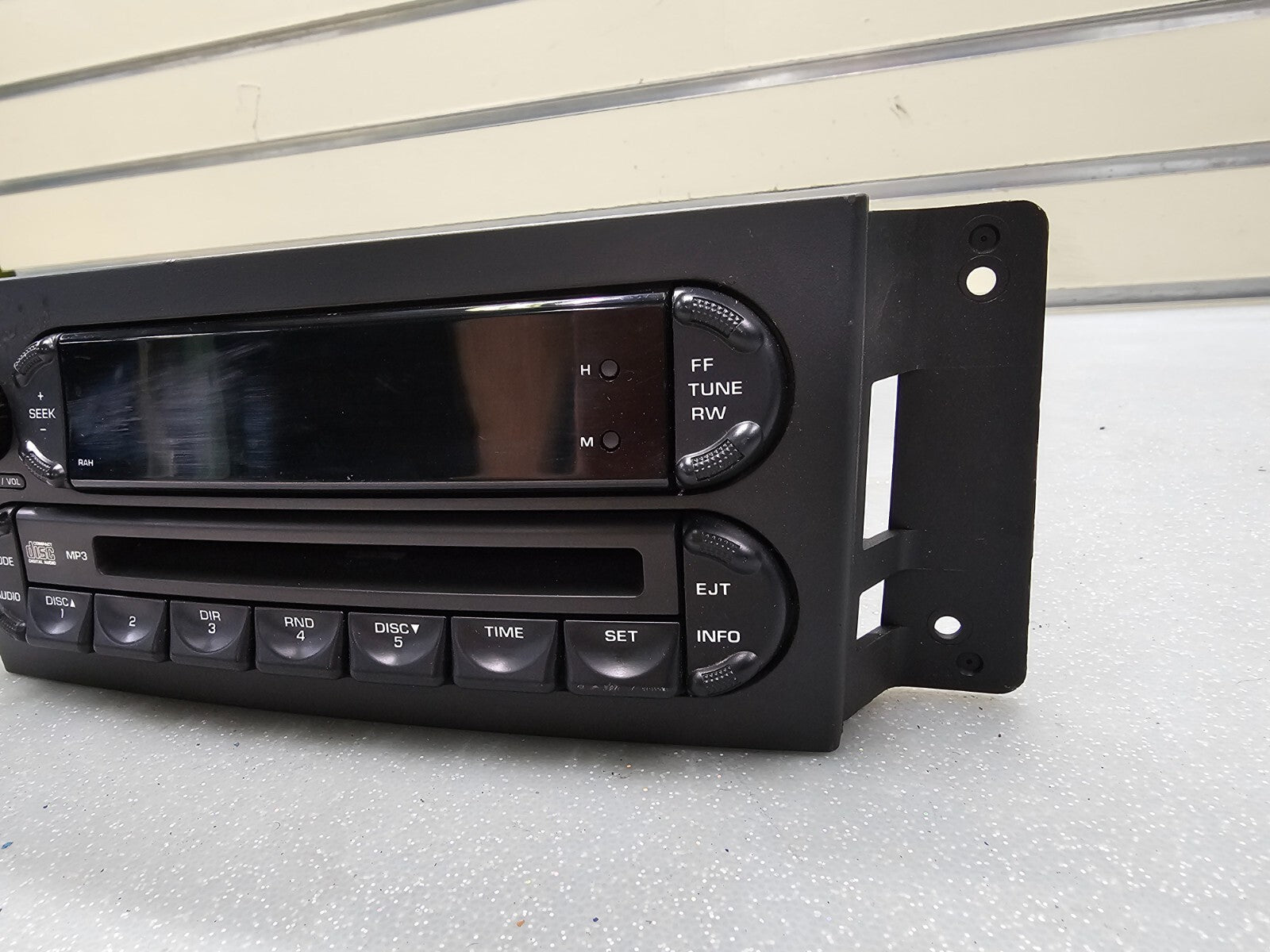 🔥04-08 Chrysler Pacifica Stereo Am/fm Radio Mp3 CD Player P05094564AE