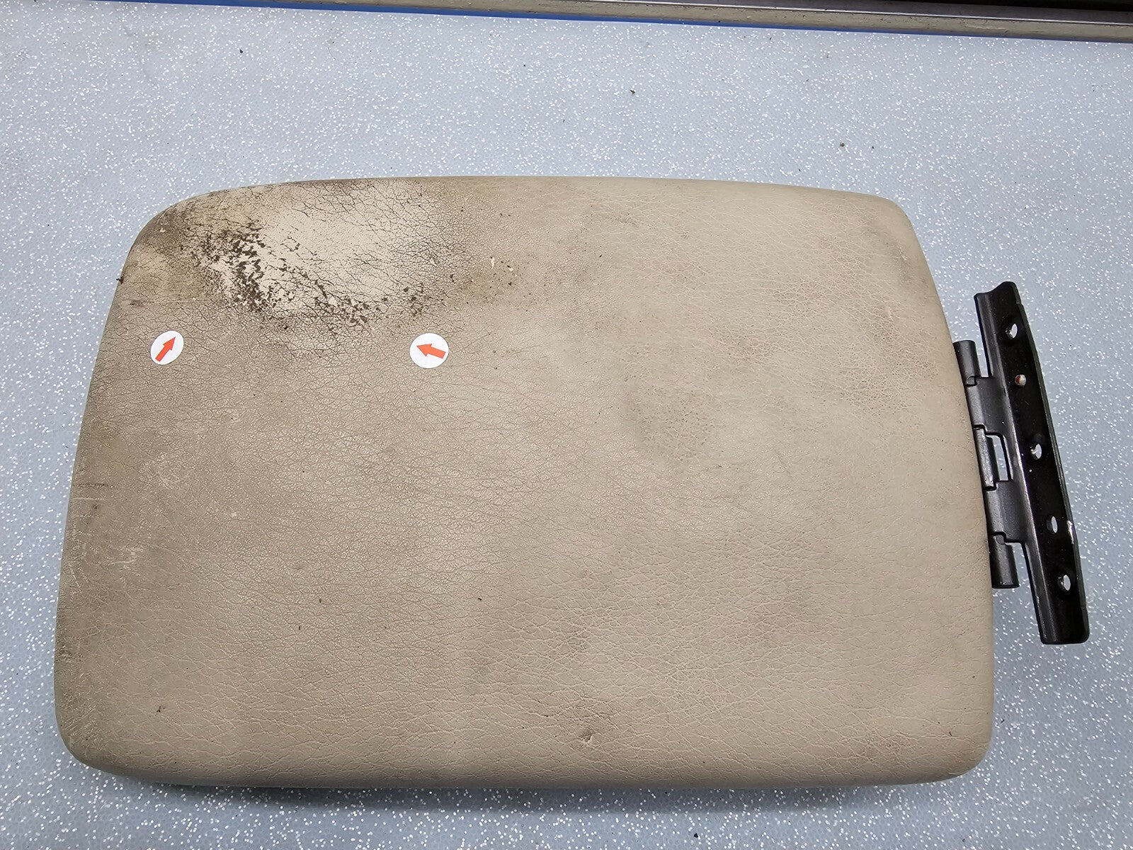 🔥05-09 Subaru Legacy Outback Center Console Leather Arm Rest Lid Assembly Tan