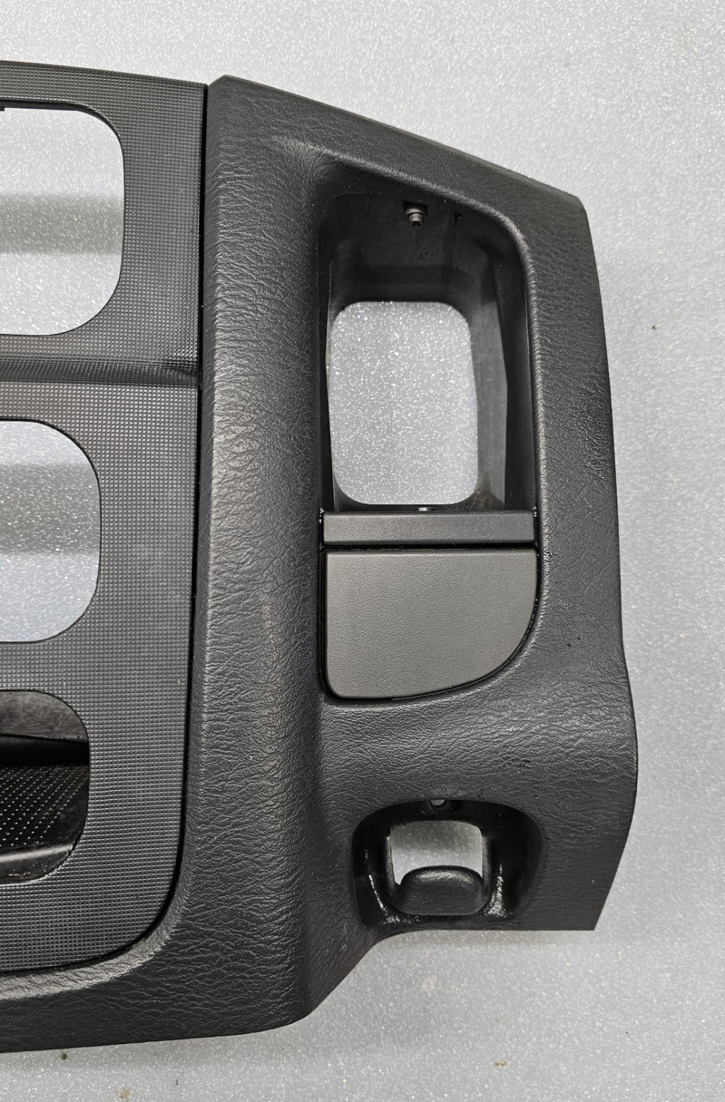 🔥02-05 Dodge RAM Dash RADIO Audio Stereo Bezel Climate Trim Panel Black B10