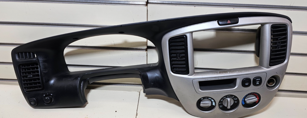01-06 Tribute Dash Instrument Cluster Speedometer Bezel Trim Panel Black/Silver