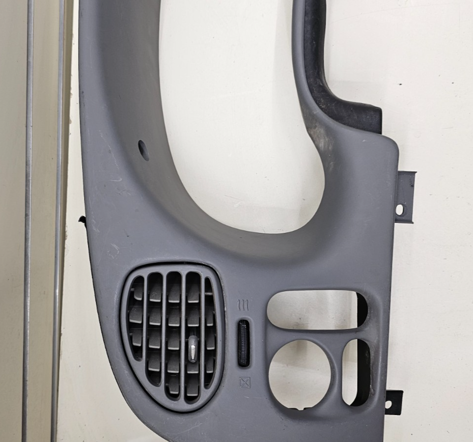02-09 Trailblazer Dash Instrument Cluster Speedometer Bezel Trim Panel Gray C10