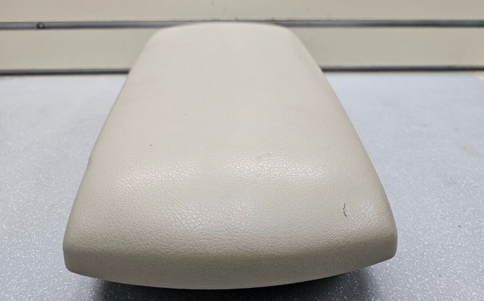🔥07-11 TOYOTA CAMRY CENTER CONSOLE LID ARM REST COVER TOP PAD ASSEMBLY TAN OEM