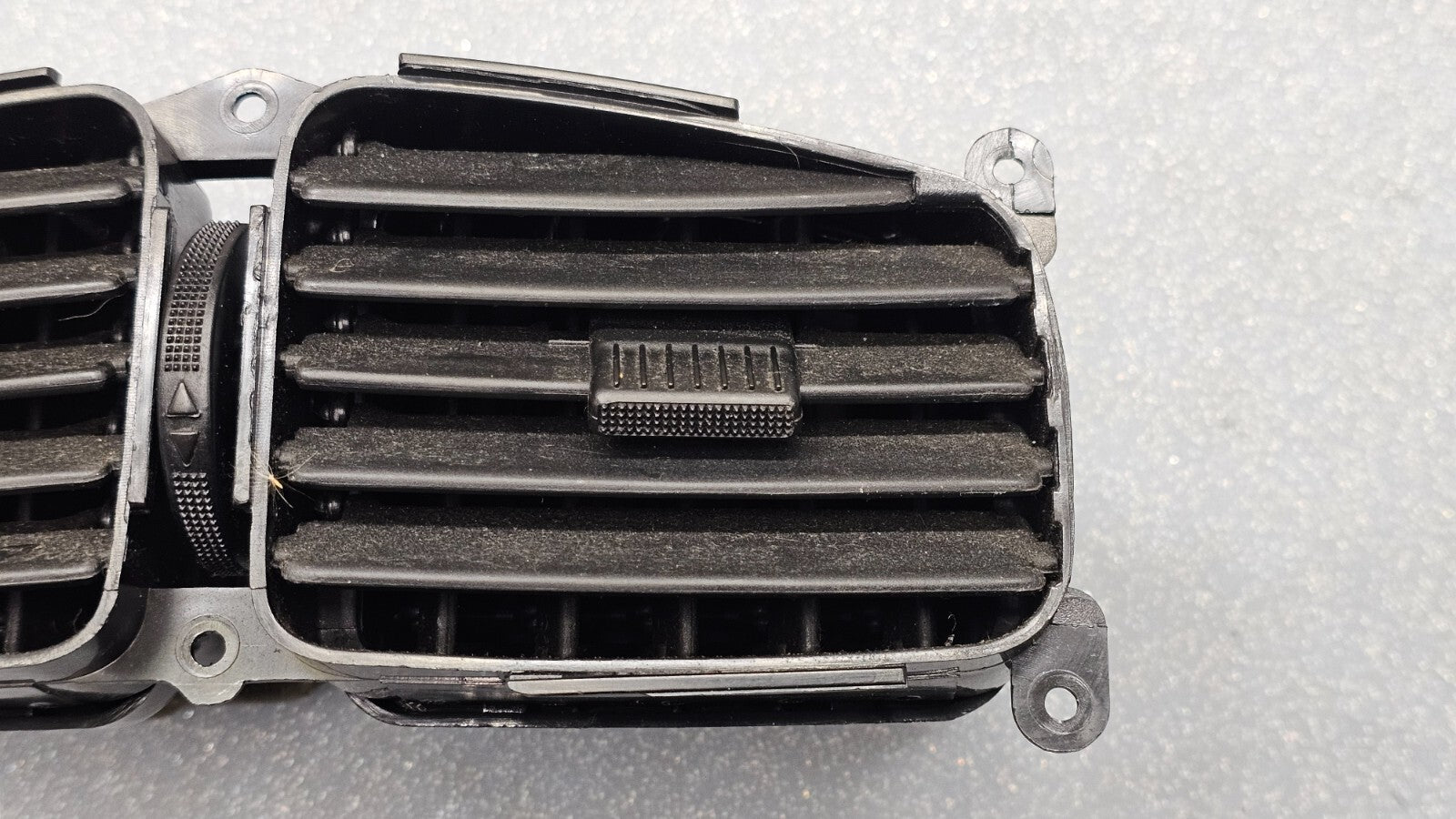 🔥01-06 Hyundai Santa Fe Dash Center Air Vent A/C AC Heater Panel Black OEM