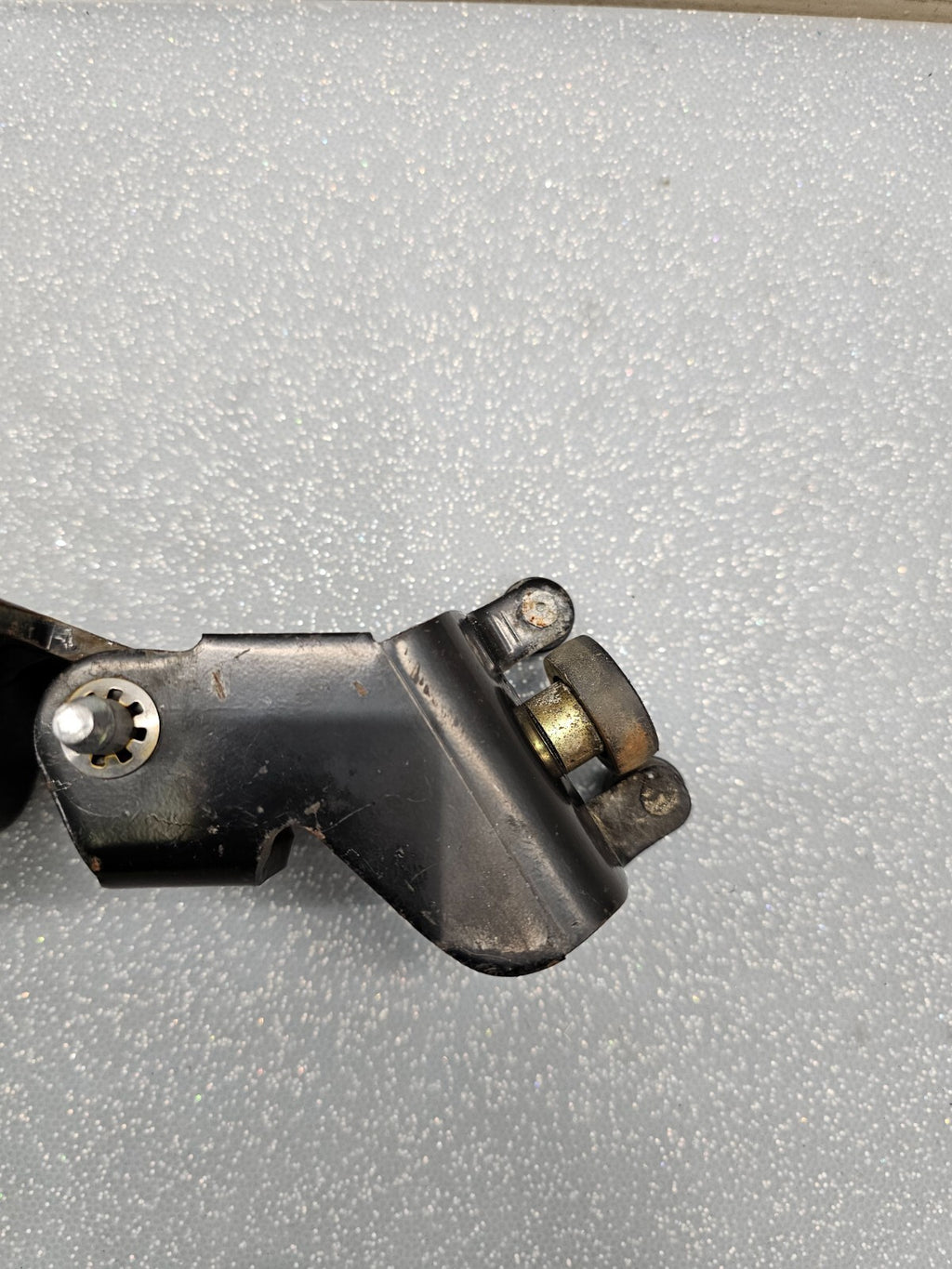 🔥1995-2005 Chevy Astro / GMC Safari Middle Sliding Door Arm Roller Hinge