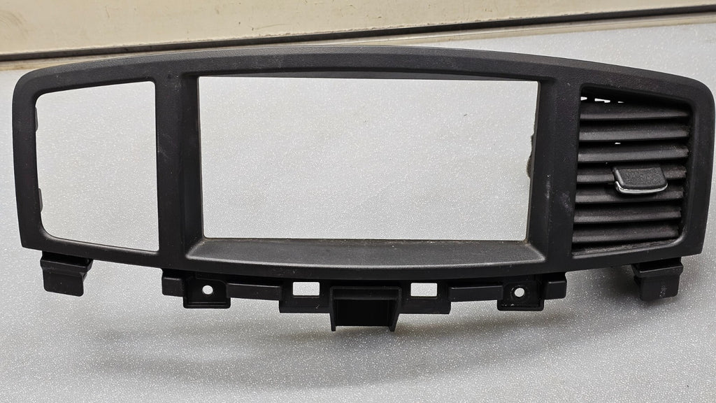 🔥11-17 NISSAN QUEST CENTER DASH AM FM RADIO STEREO TRIM PANEL BEZEL OEM BLACK