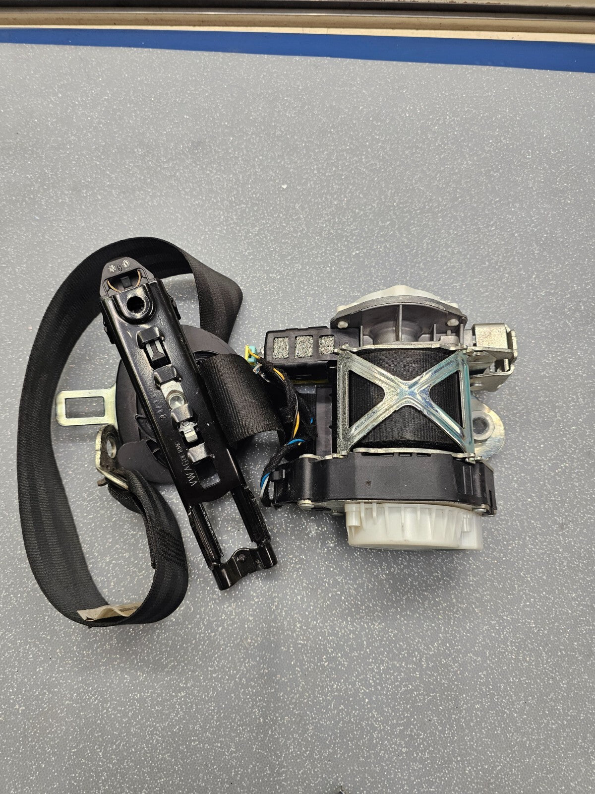 🔥11-18 VOLKSWAGEN JETTA FRONT RIGHT PASSENGER SEAT BELT RETRACTOR ASSEMBLY OEM