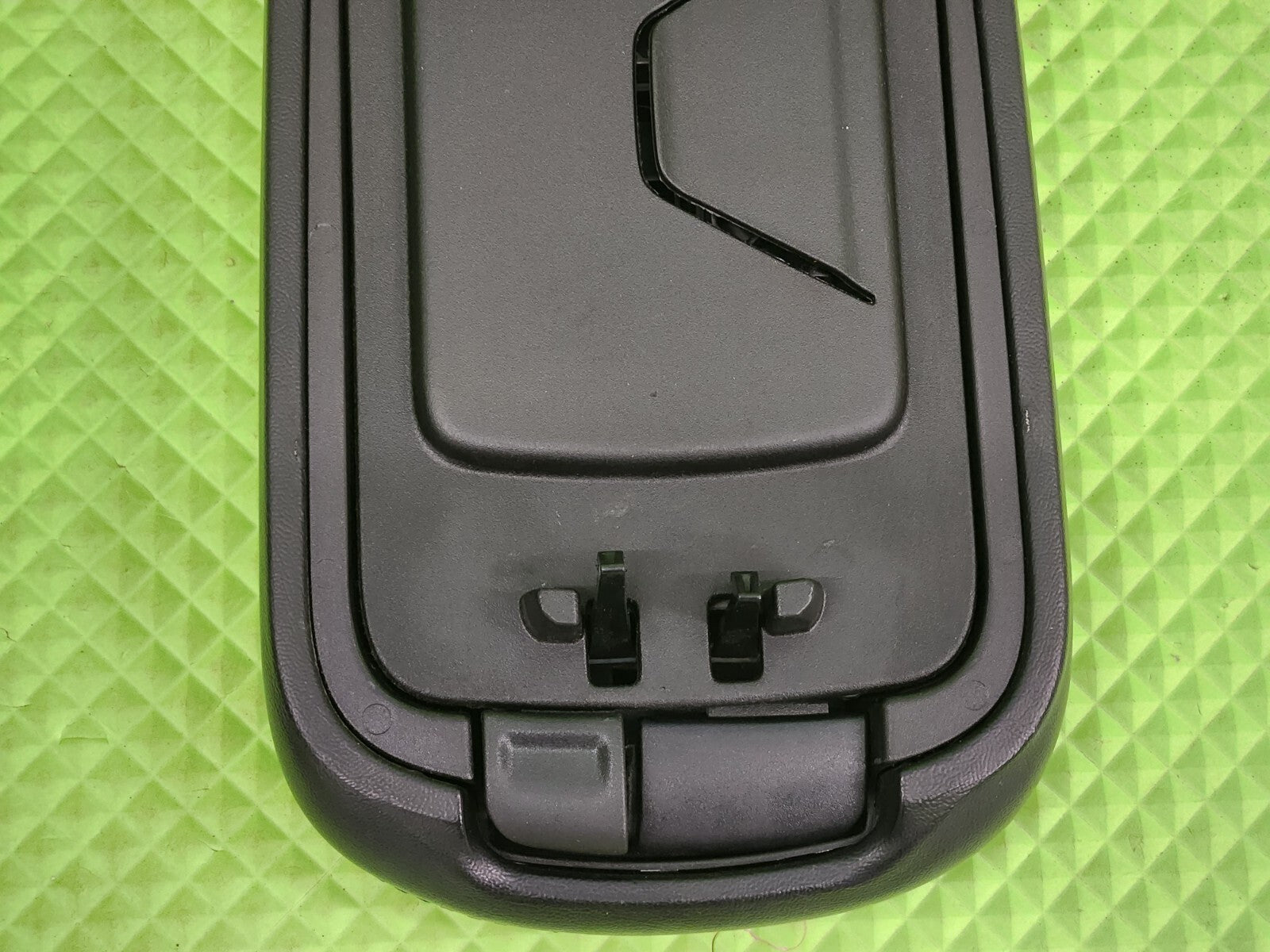 🔥2011-2014 CHRYSLER 200 DODGE AVENGER CENTER CONSOLE LID ARM REST BLACK