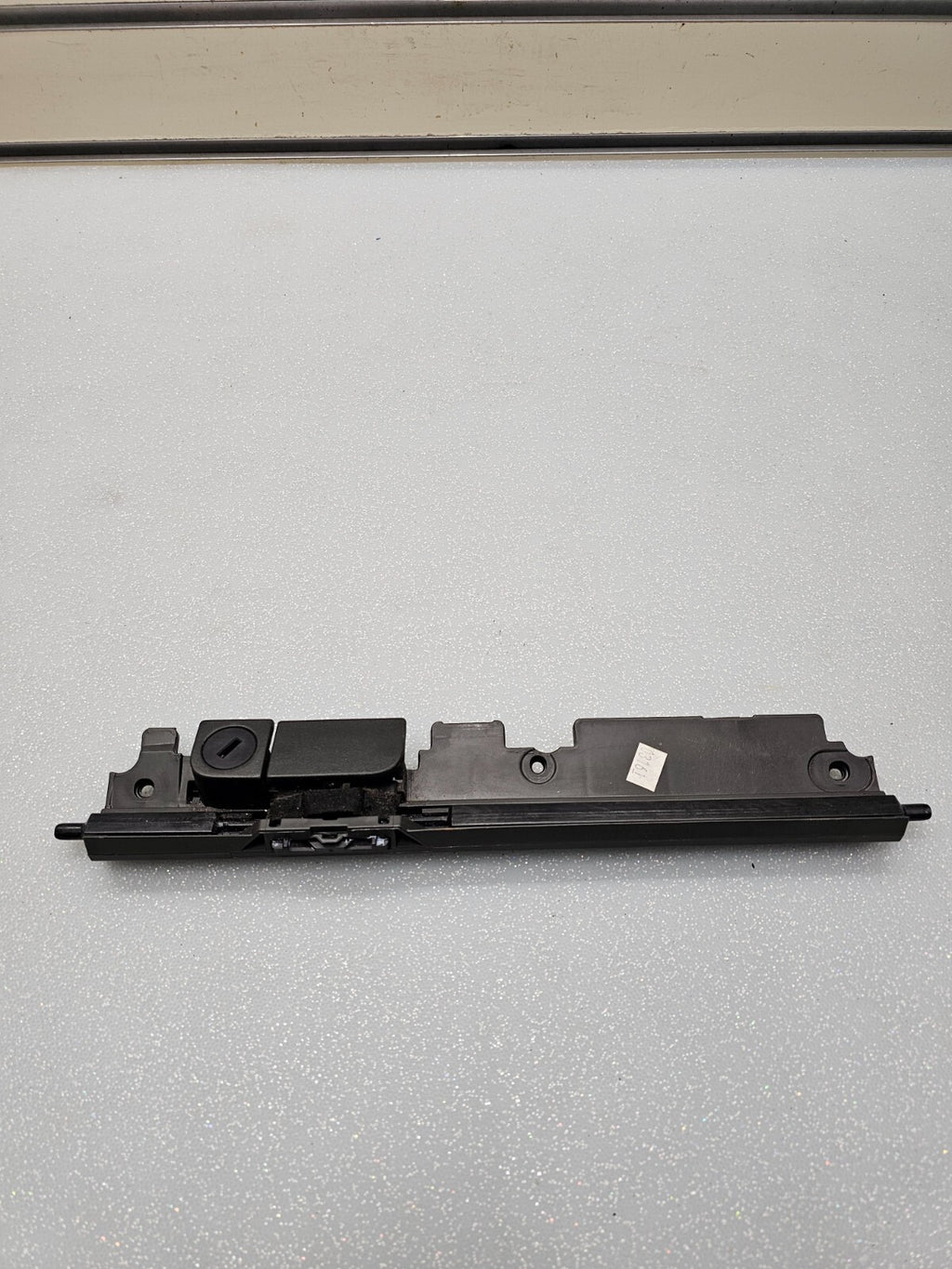 05-12 Nissan Pathfinder 05-19 Frontier Xterra Glove Box Latch Handle Compartment