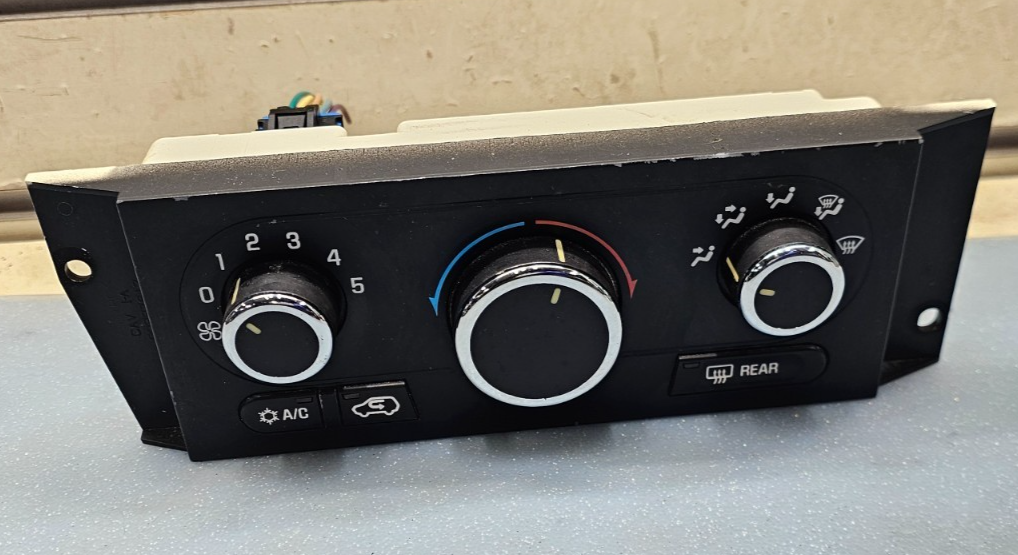 02-07 Rendezvous Dash A/C Heater Climate Control Temperature Conditioning Black
