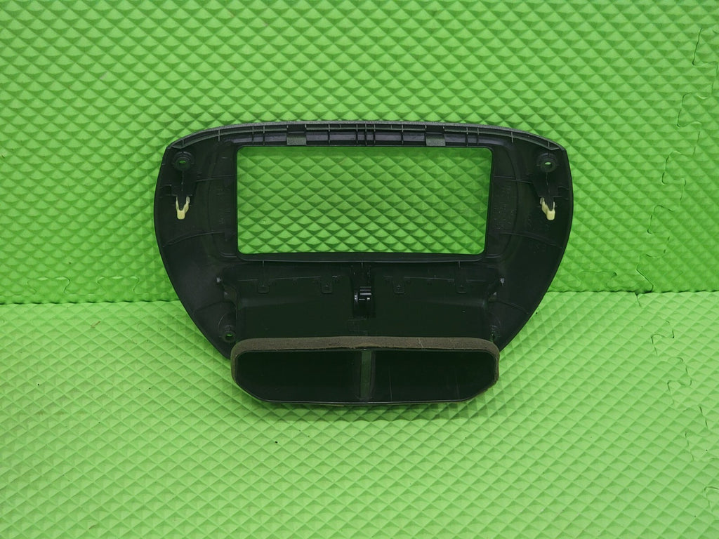 🔥2001-2003 Toyota Rav4 Center Dash Molding Trim Air Vents Radio Bezel gray B57