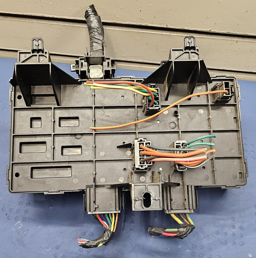 🔥04 -07 Ford F150 Fuse Box Power Distribution 5l3t14a067bc  5L3T-14A067-BC