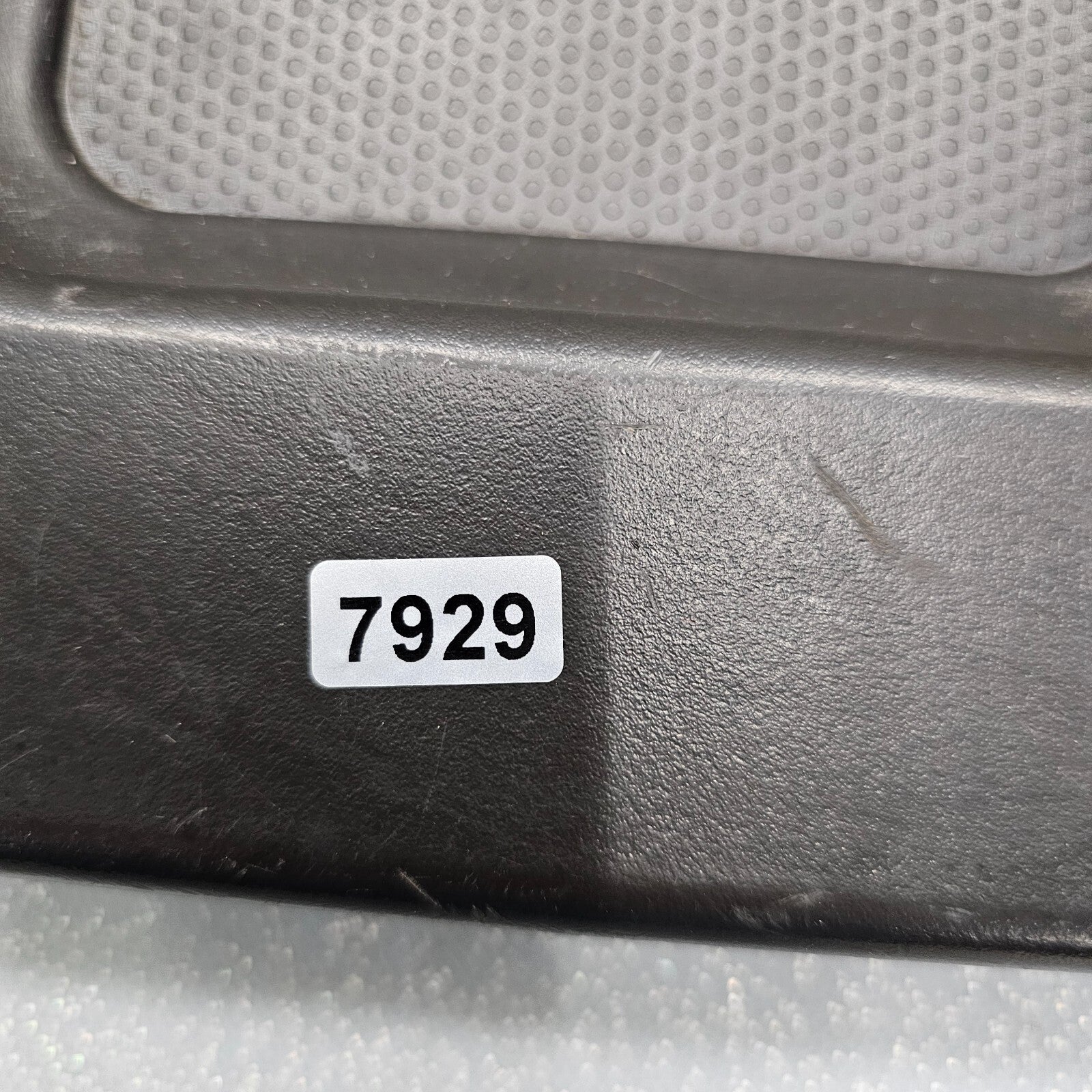 99-06 SILVERADO SIERRA Center Console JUMPSEAT Armrest Leather DK Gray/Black JS4