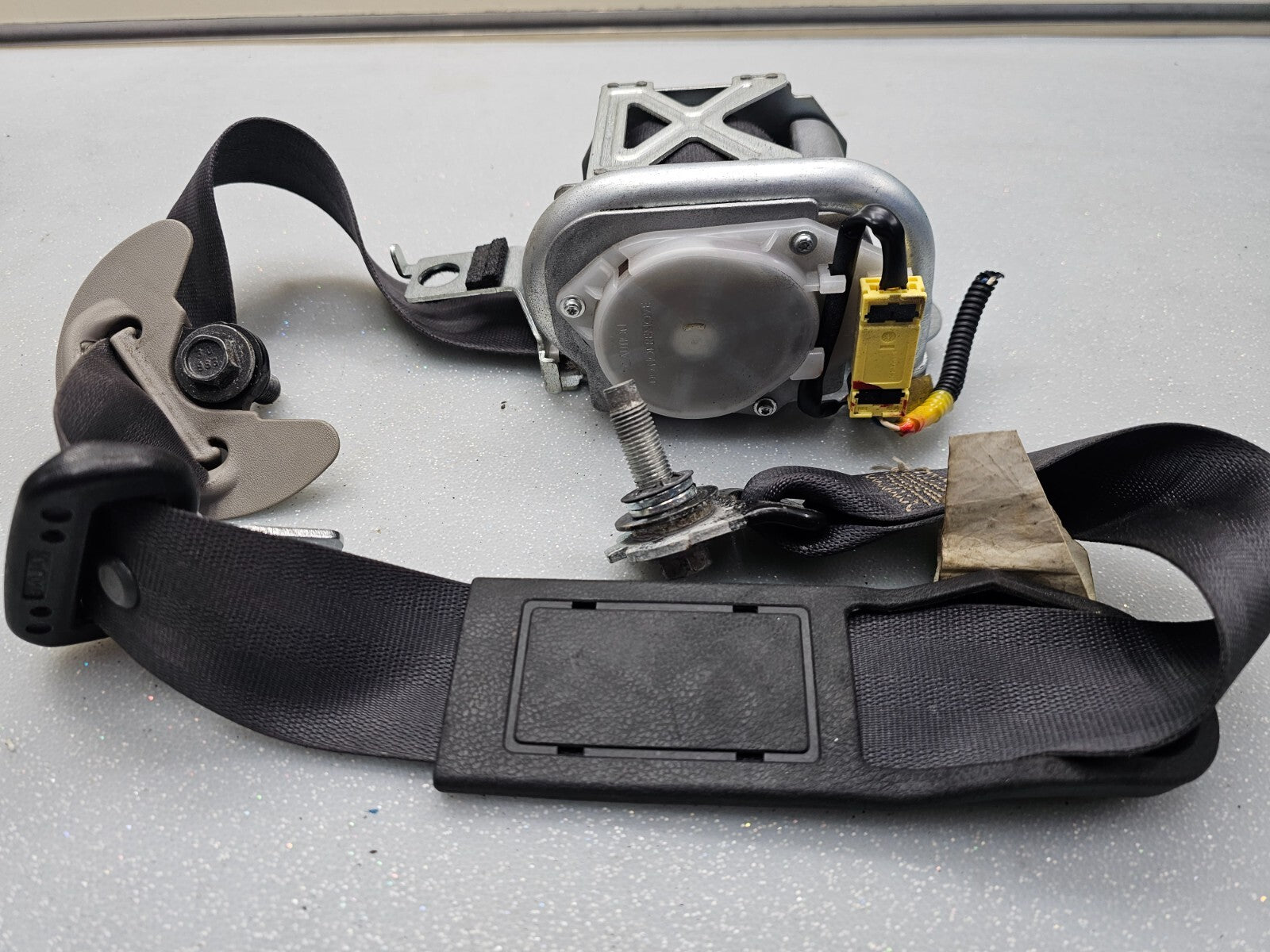 🔥2008-2012 Honda Accord Coupe Front Left Driver Seat Belt Retractor Assembly