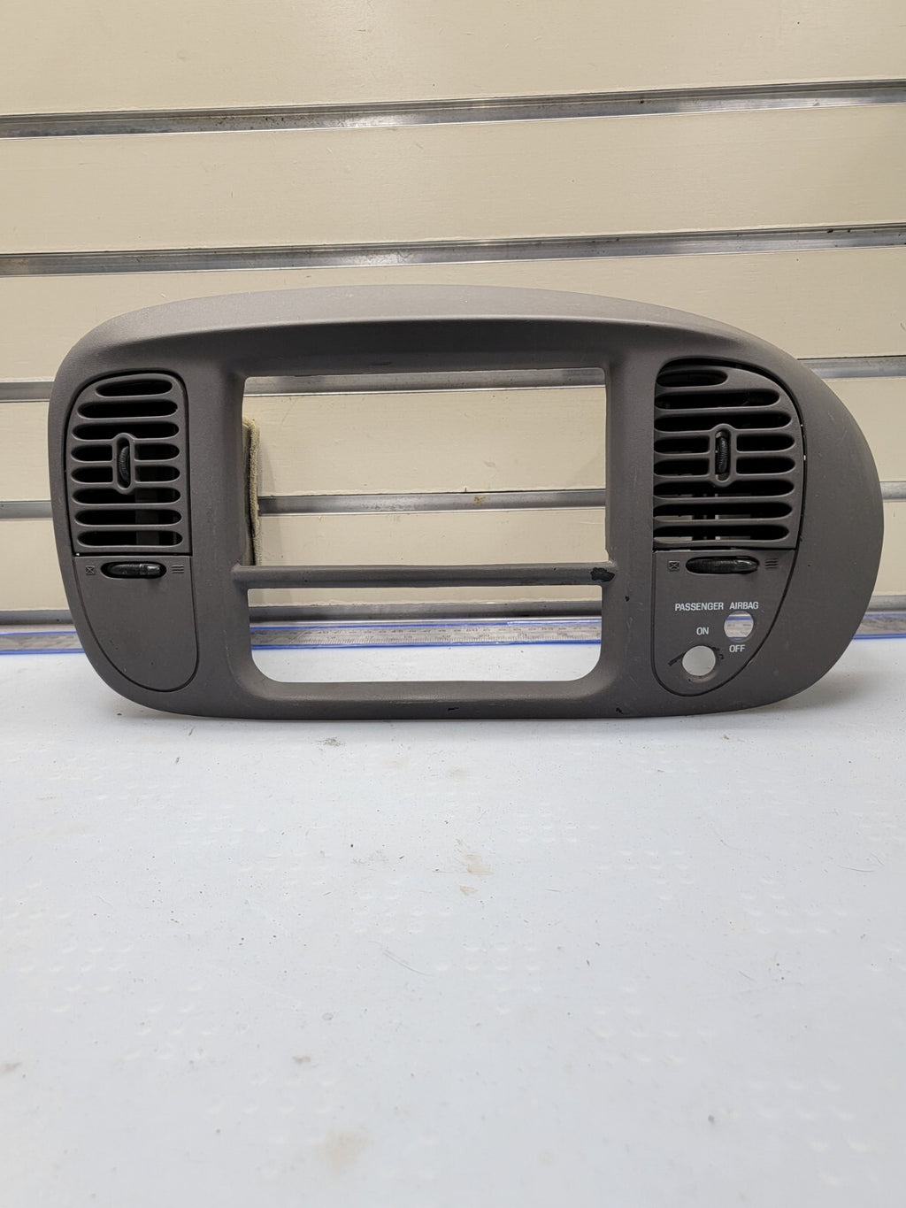 🔥97-03 Ford F150 Center Dash Radio Climate Trim BEZEL Panel AIRBG Line GRAY