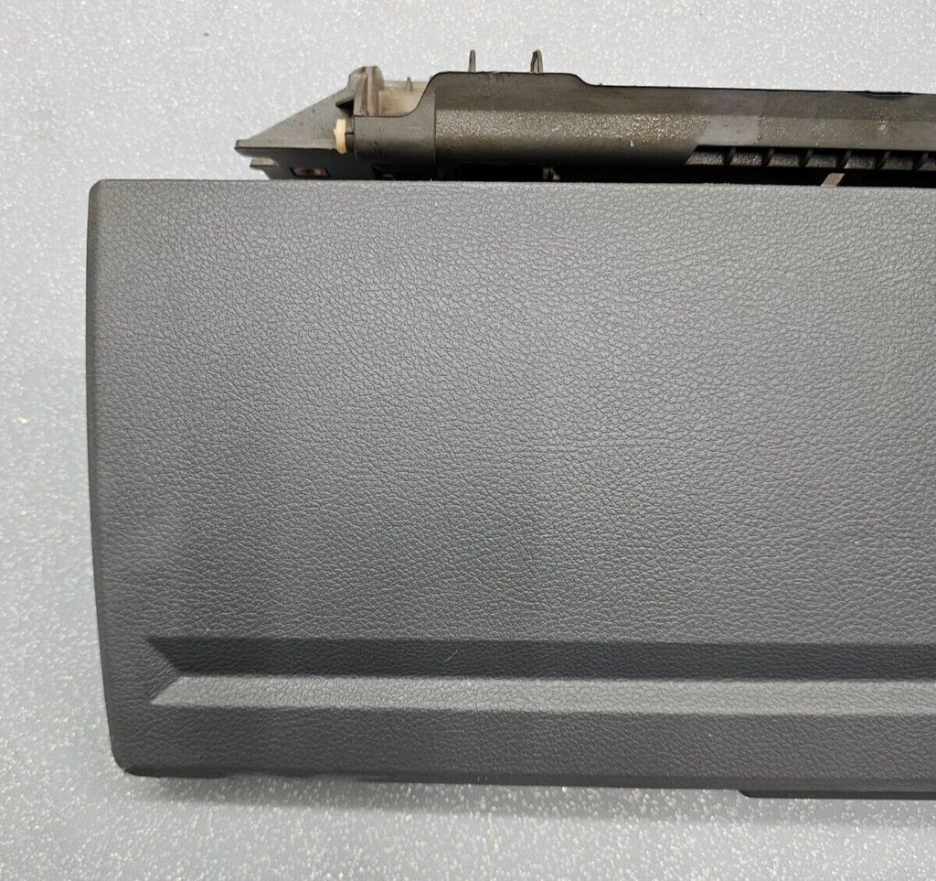 🔥13-18 DODGE RAM LARAMIE UPPER GLOVE BOX STORAGE COMPARTMENT DOOR ASSEMBLY GRAY