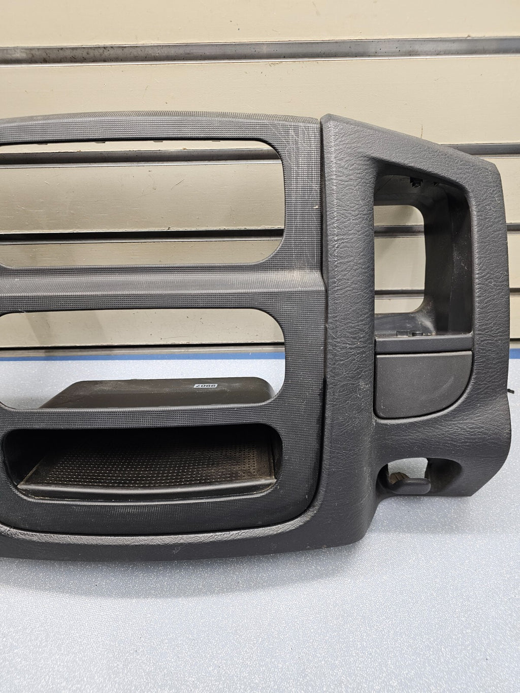 🔥02-05 Dodge RAM Dash RADIO Audio Stereo Bezel Climate Trim Panel Black B10