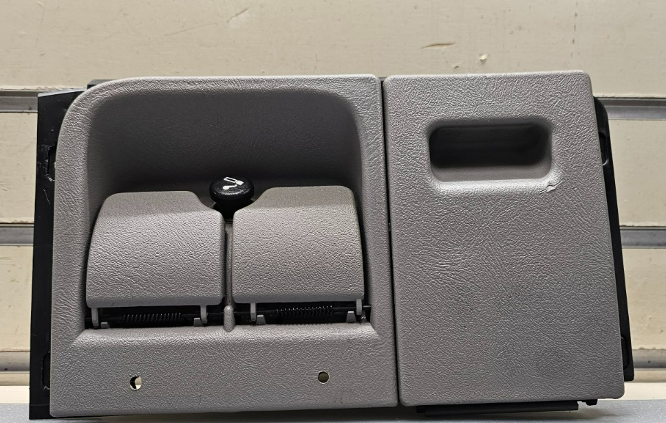 🔥95-98 CHEVY GMC SILVERADO YUKON TAHOE C/K Lighter Port Ashtray ash tray  Gray