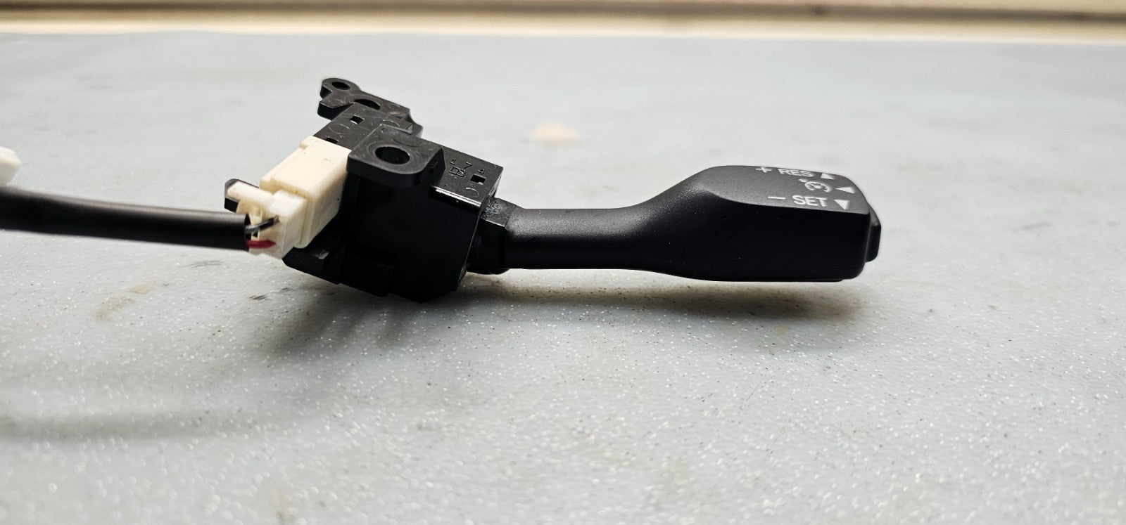 🔥04-22 RAV4 Prius Corolla 4Runner Steering Wheel Cruise Control Switch Black